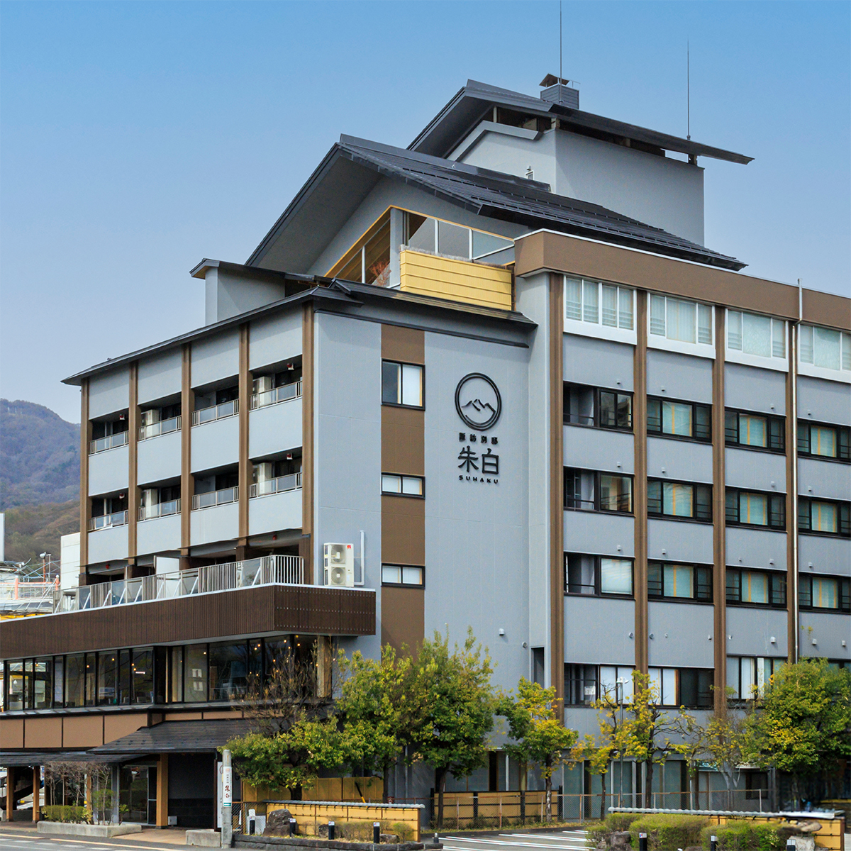 諏訪別邸 朱白