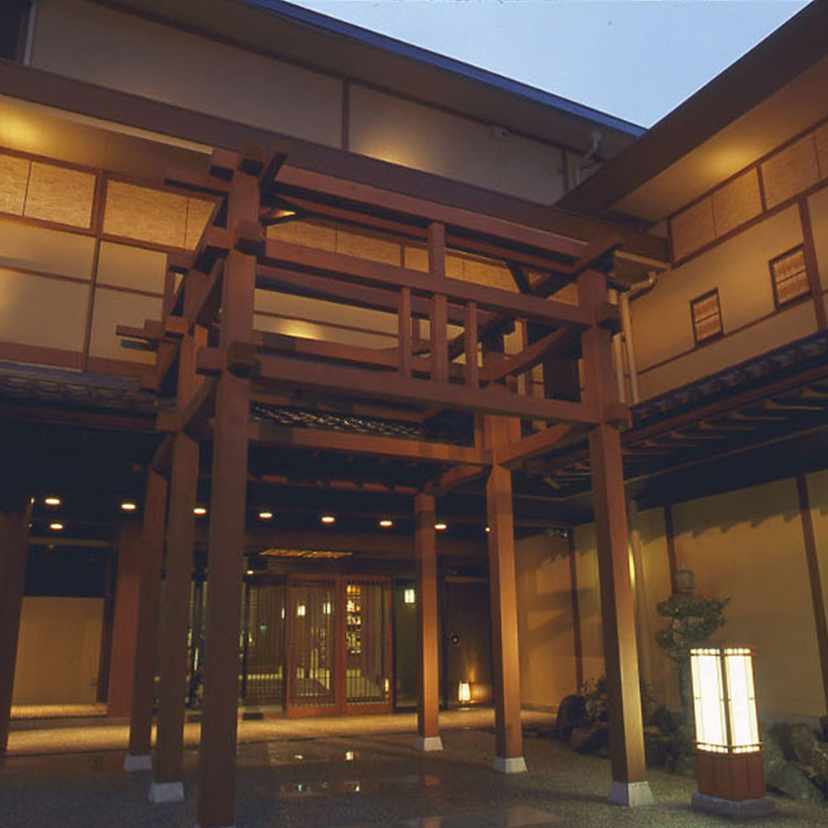 暖灯館きくのや