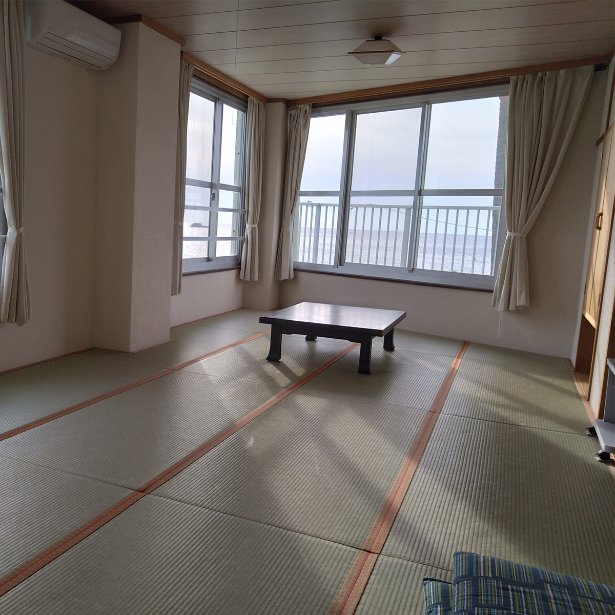 9,000円クーポン券（浜辺の宿　しらら）